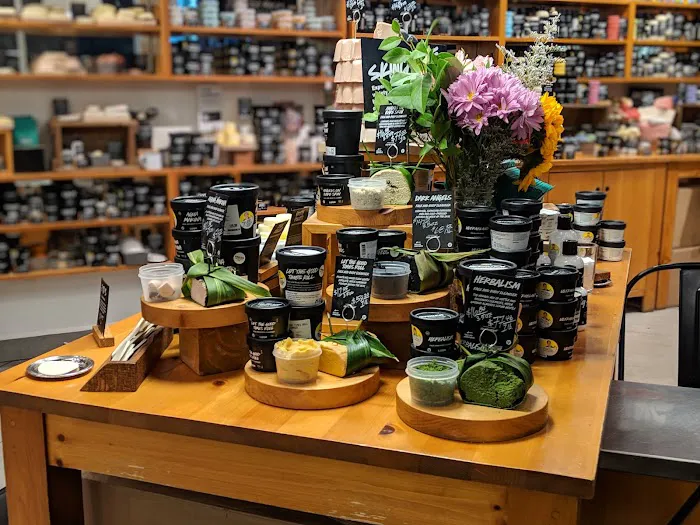 Lush Cosmetics Partridge Creek 8