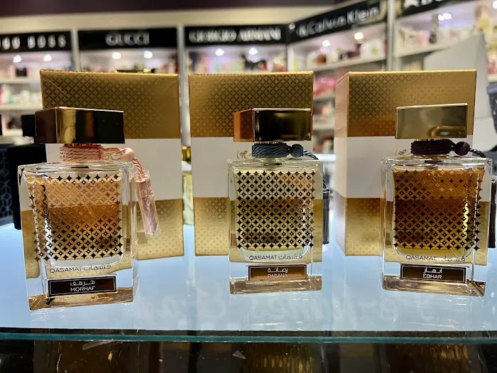 Perfumes Era The Mall at Partridge Creek 1