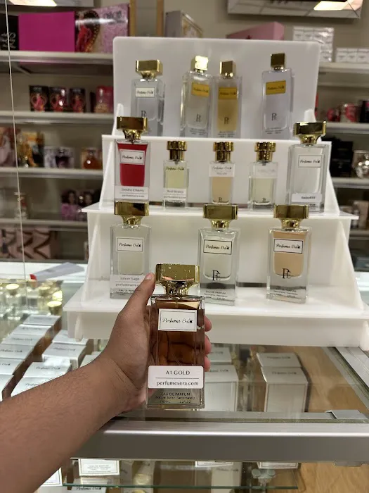 Perfumes Era The Mall at Partridge Creek 3