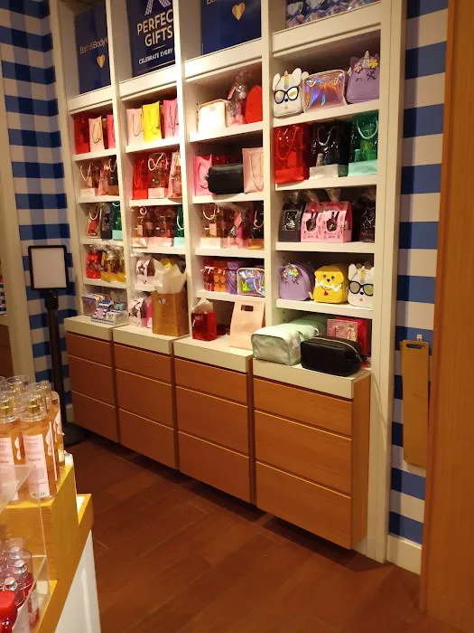 Bath & Body Works 2