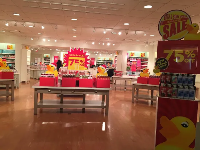 Bath & Body Works 1