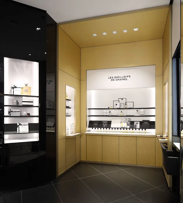 CHANEL FRAGRANCE AND BEAUTY BOUTIQUE 7