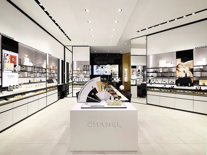 CHANEL FRAGRANCE AND BEAUTY BOUTIQUE 9