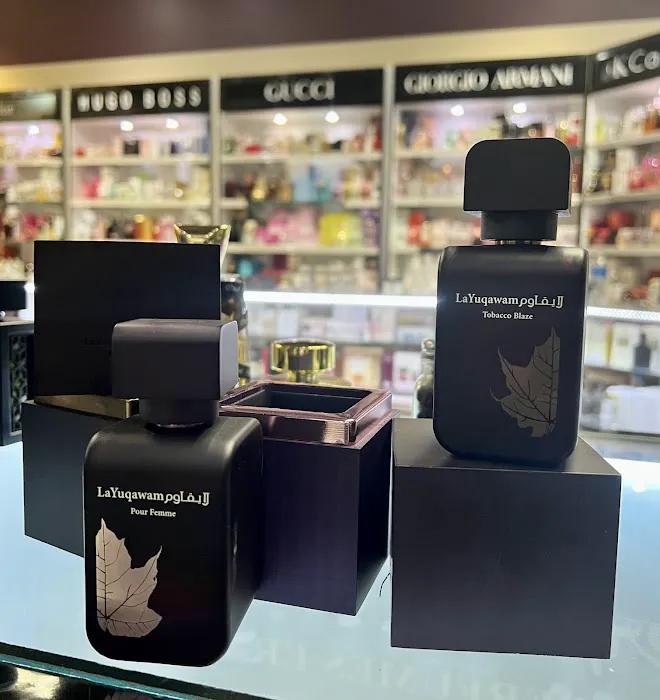 Perfumes Era Great Lakes Crossing Outlets District 3 1
