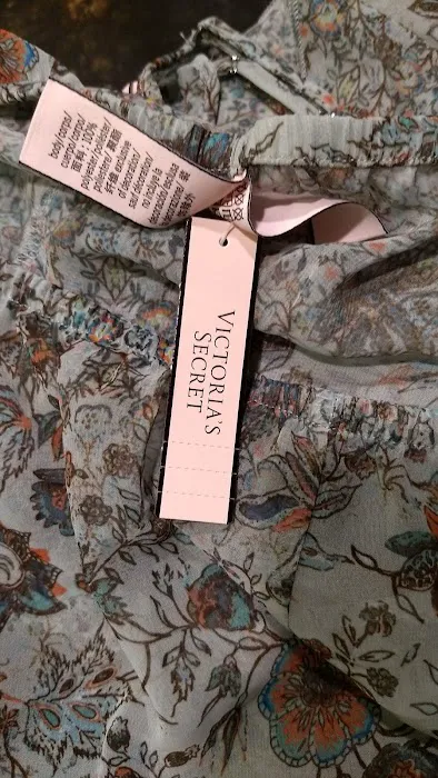 Victoria's Secret Outlet 8