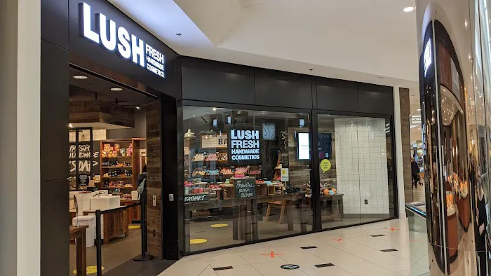 Lush Cosmetics 12 Oaks 1