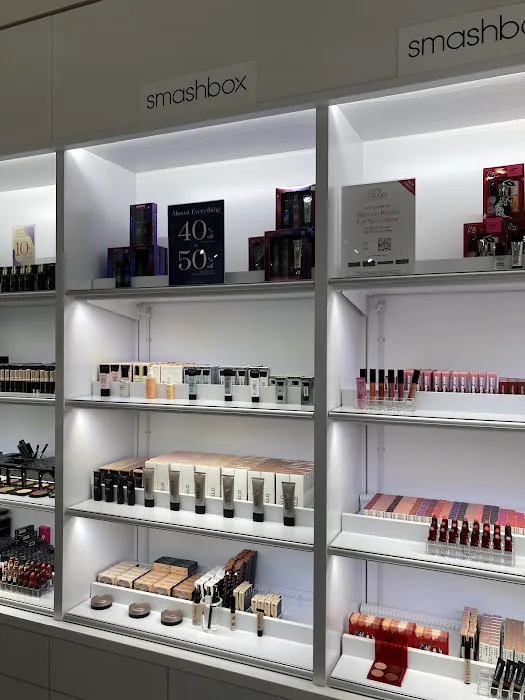 The Cosmetics Company Store 7