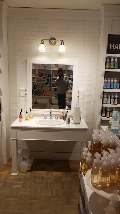 Bath & Body Works 1