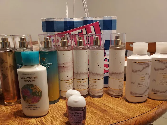 Bath & Body Works 4