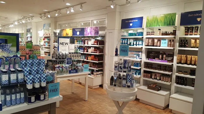 Bath & Body Works 1