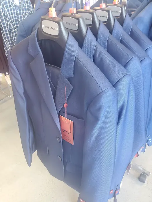 K&G Fashion Superstore 7