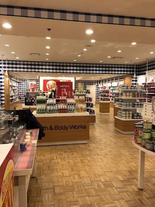 Bath & Body Works 4