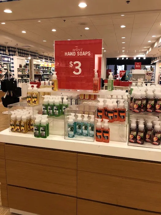 Bath & Body Works 8