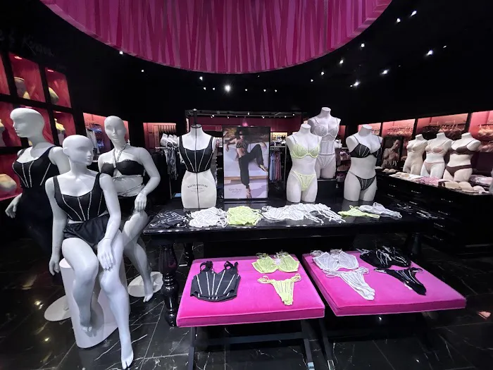 Victoria's Secret & PINK by Victoria's Secret 4