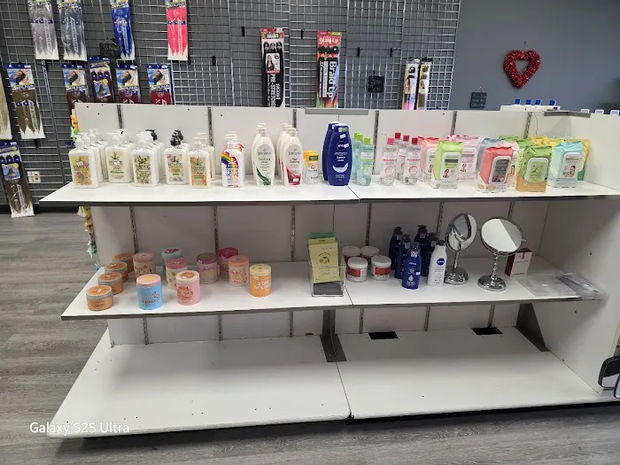 Luxury Beauty Supply 0