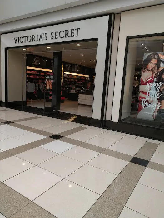Victoria's Secret & PINK by Victoria's Secret 9