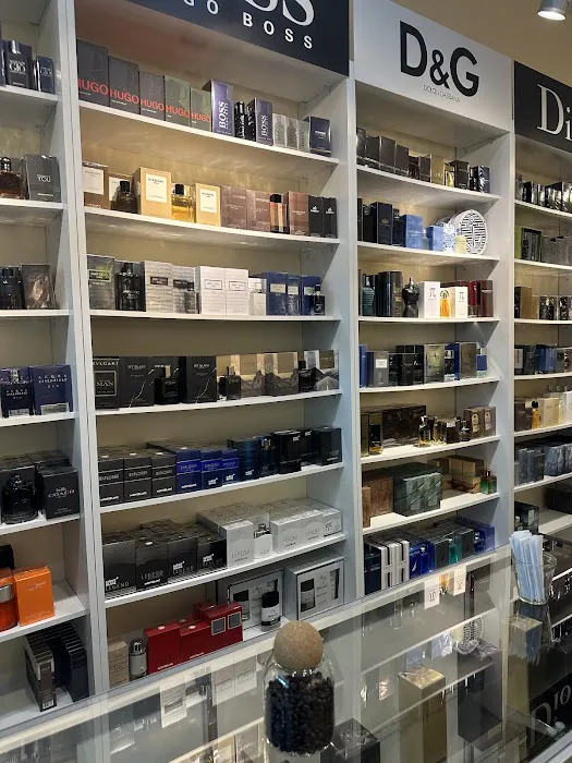 Fragrance House 4