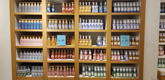 Bath & Body Works 2