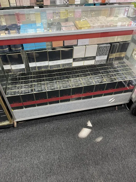 Perfume Outlet 6