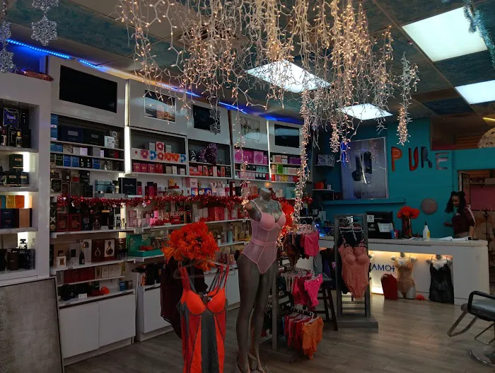 Pure Perfume Store 7