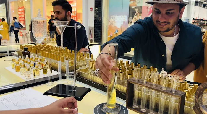 Yom & Layl Perfume Bar 3
