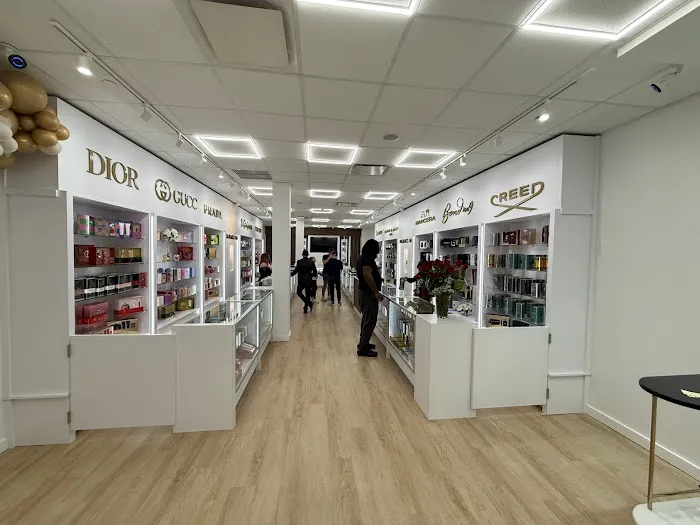 Fragrance Bar 6