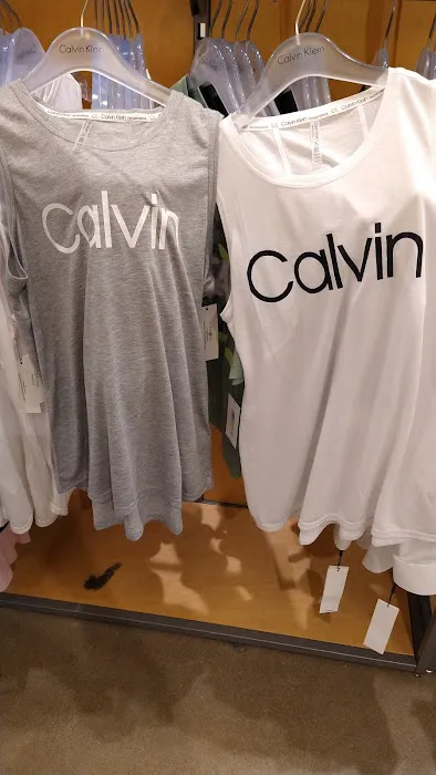 Calvin Klein 4
