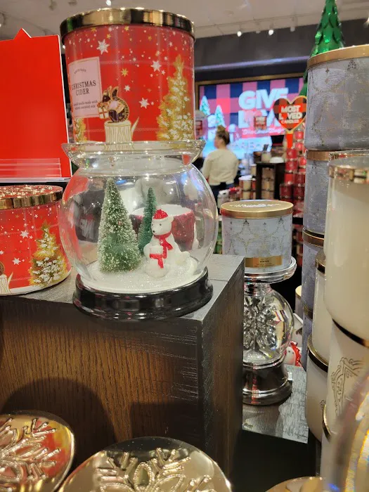 Bath & Body Works 9