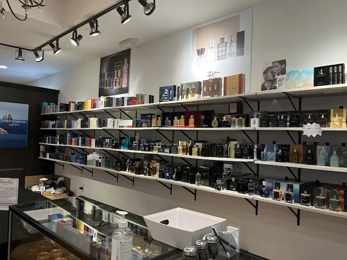 Perfume Hut 3