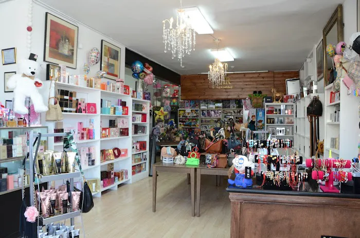 Raffy's Gift Shop 8