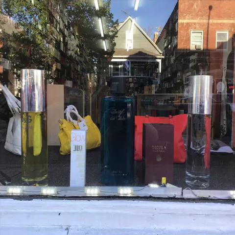Paris Perfume Outlet 0