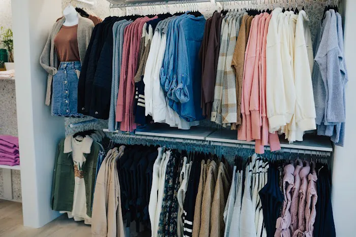 Summit Lane Apparel & Gifts 8