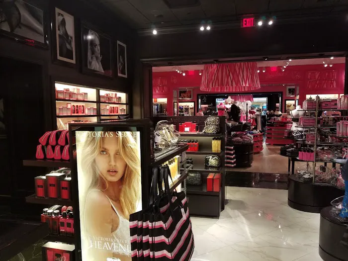 Victoria's Secret & PINK by Victoria's Secret 2