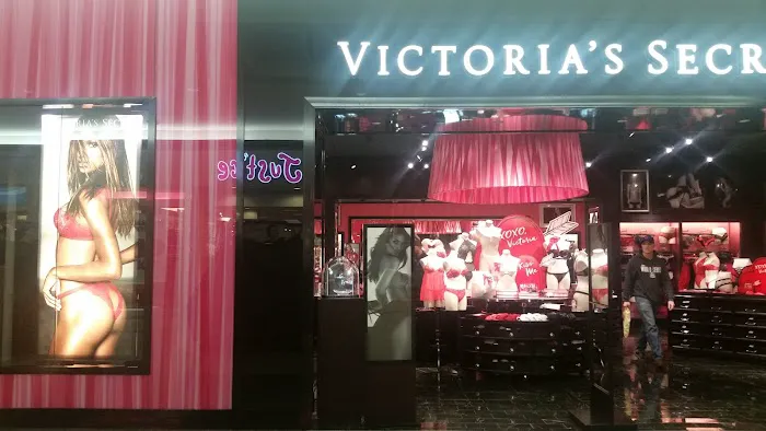 Victoria's Secret & PINK by Victoria's Secret 9