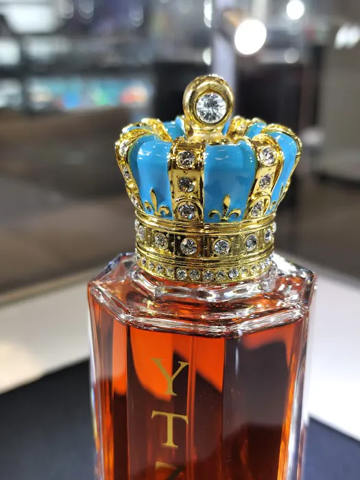 Designer Outlet Perfume Store Indiana 1