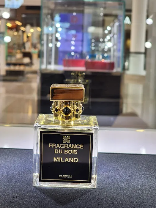 Designer Outlet Perfume Store Indiana 3
