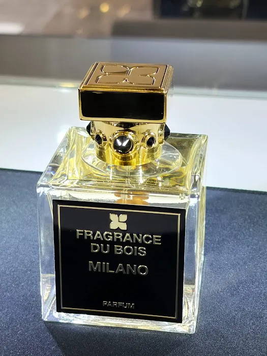 Designer Outlet Perfume Store Indiana 7