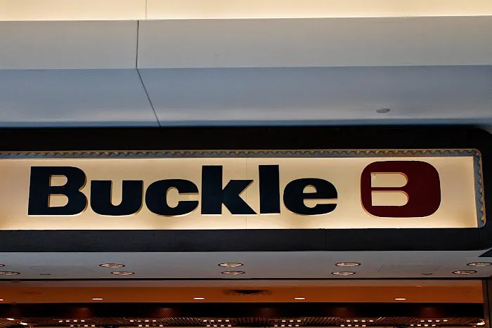 Buckle 6