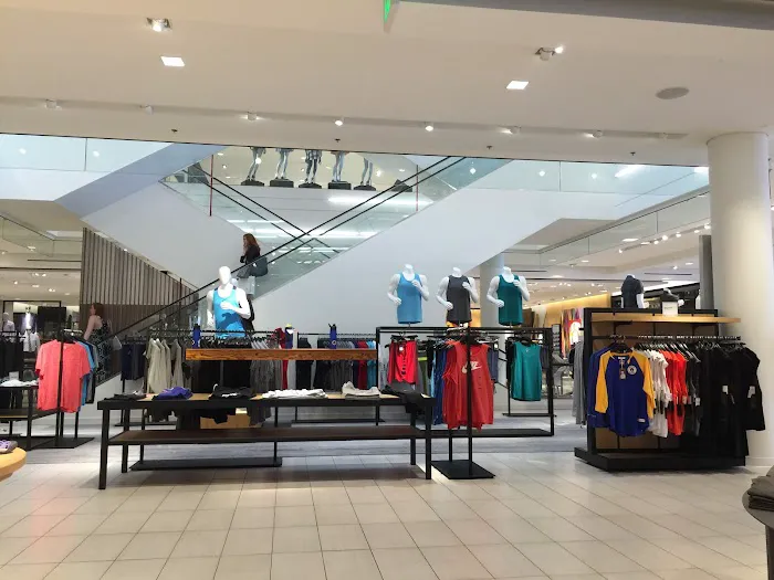 Nordstrom 0