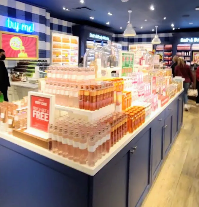 Bath & Body Works 1