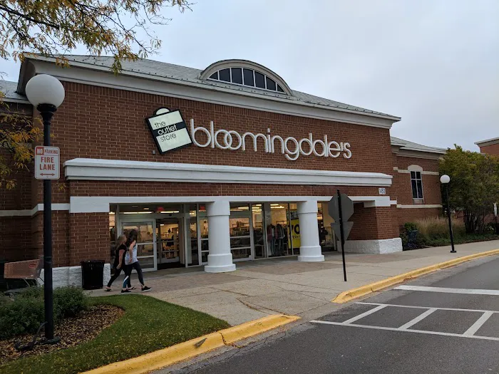 Bloomingdale's Outlet 0