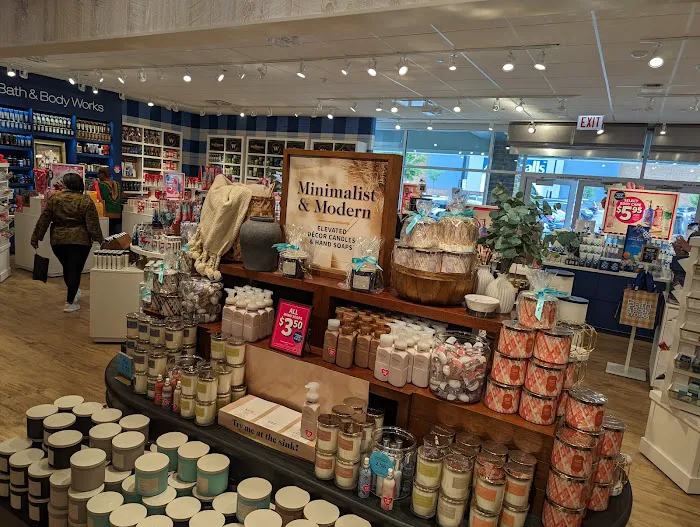 Bath & Body Works 4