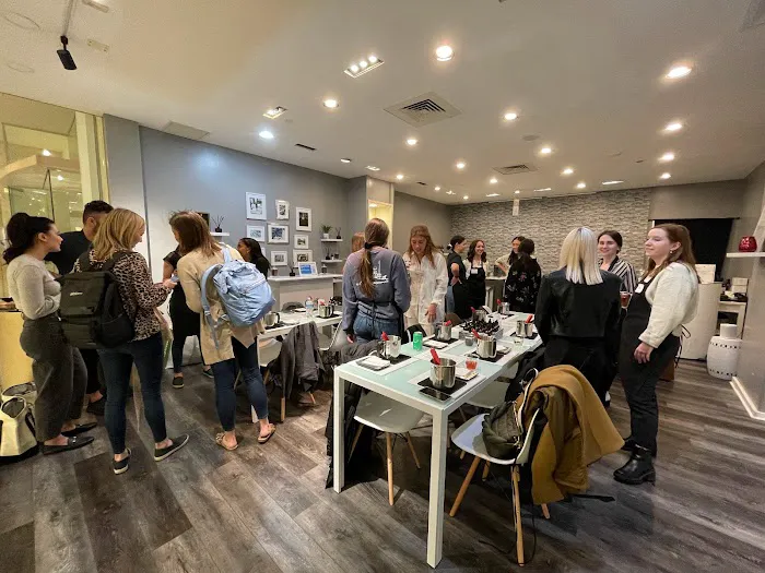 Reggie Hathorn Chicago | Candle and Perfume Making Classes 3