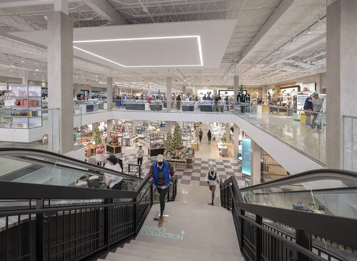 Bloomie's by Bloomingdale's 3