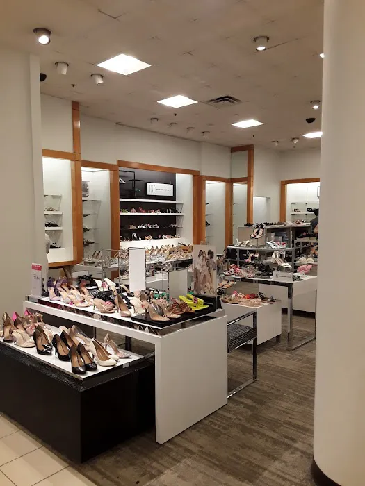 Macy's 9