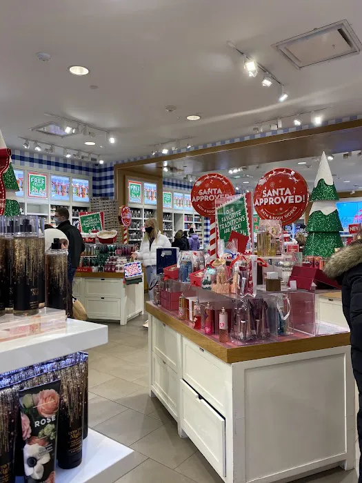 Bath & Body Works 4
