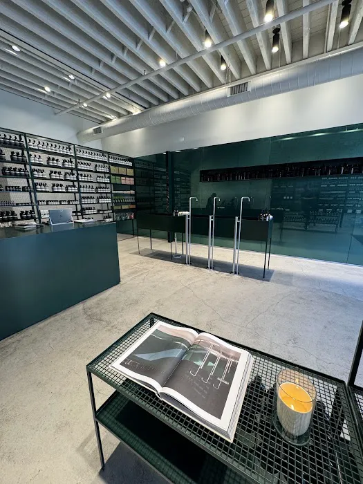 Aesop West Loop 4