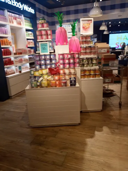 Bath & Body Works 2
