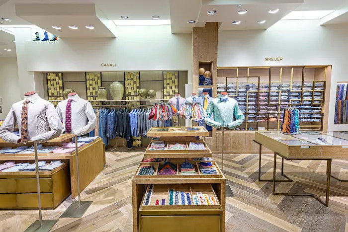 Saks Fifth Avenue 8