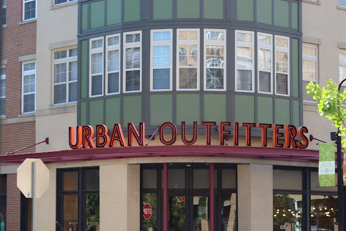 Urban Outfitters 0